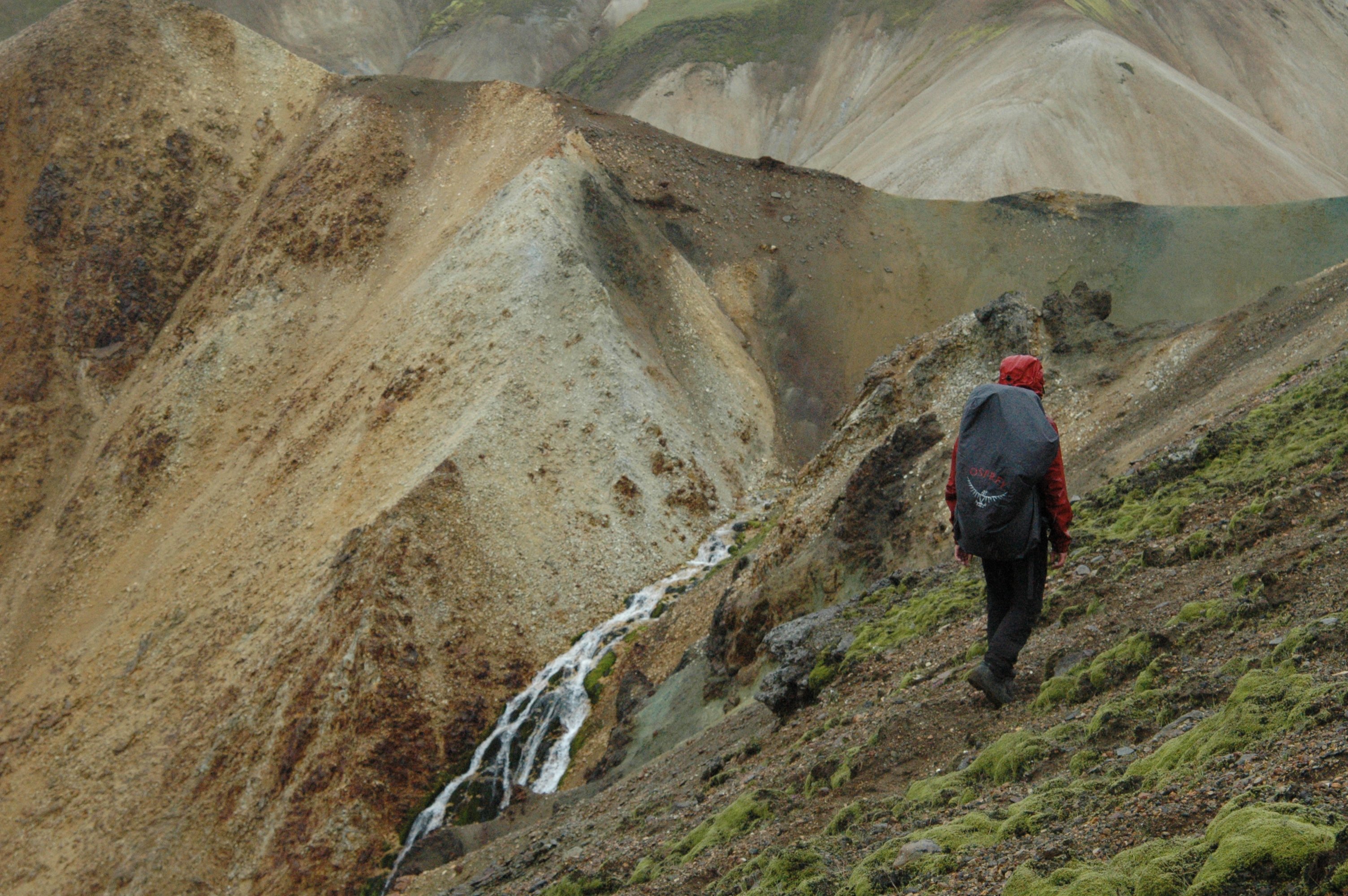 Voyage en Islande avec pluie à LANDMANNALAUGAR