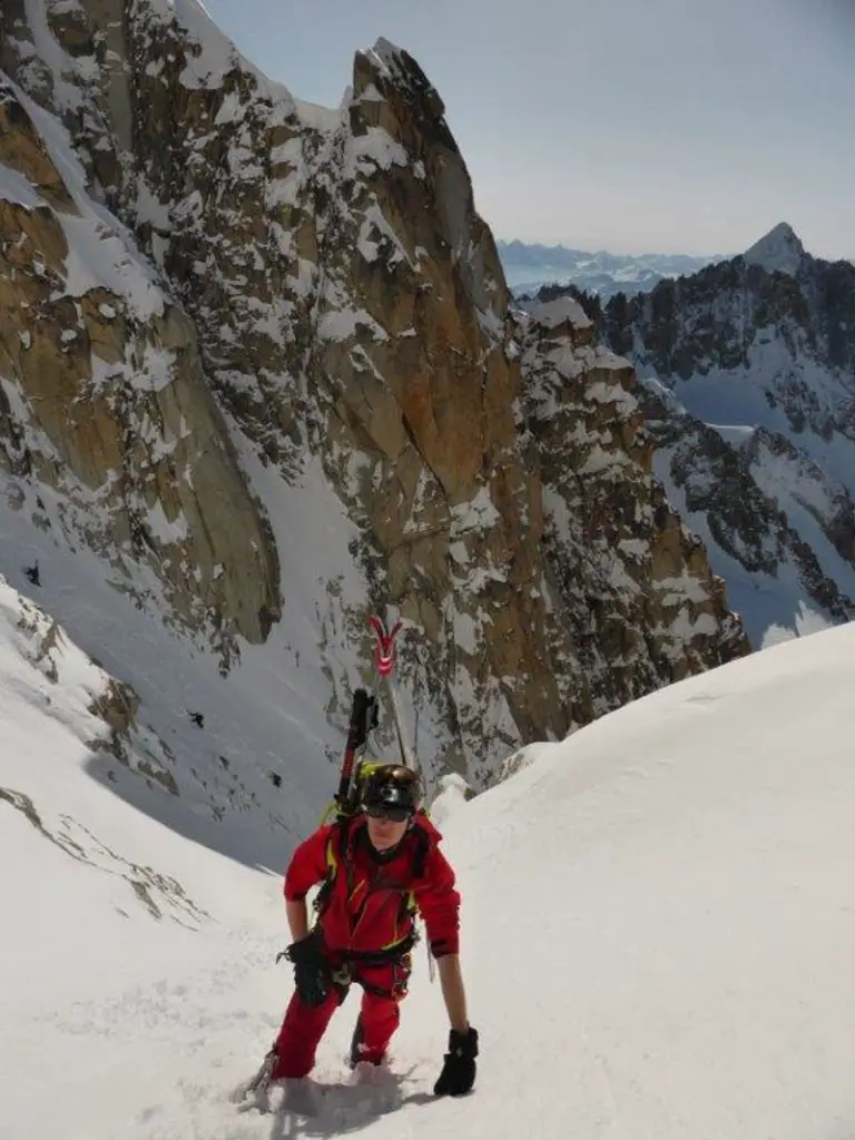 Branche de Gauche dans le couloir en Y Col d