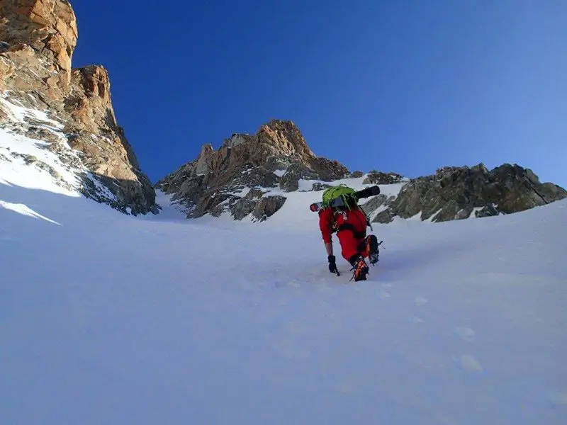 Le couloir en Y vu du pied