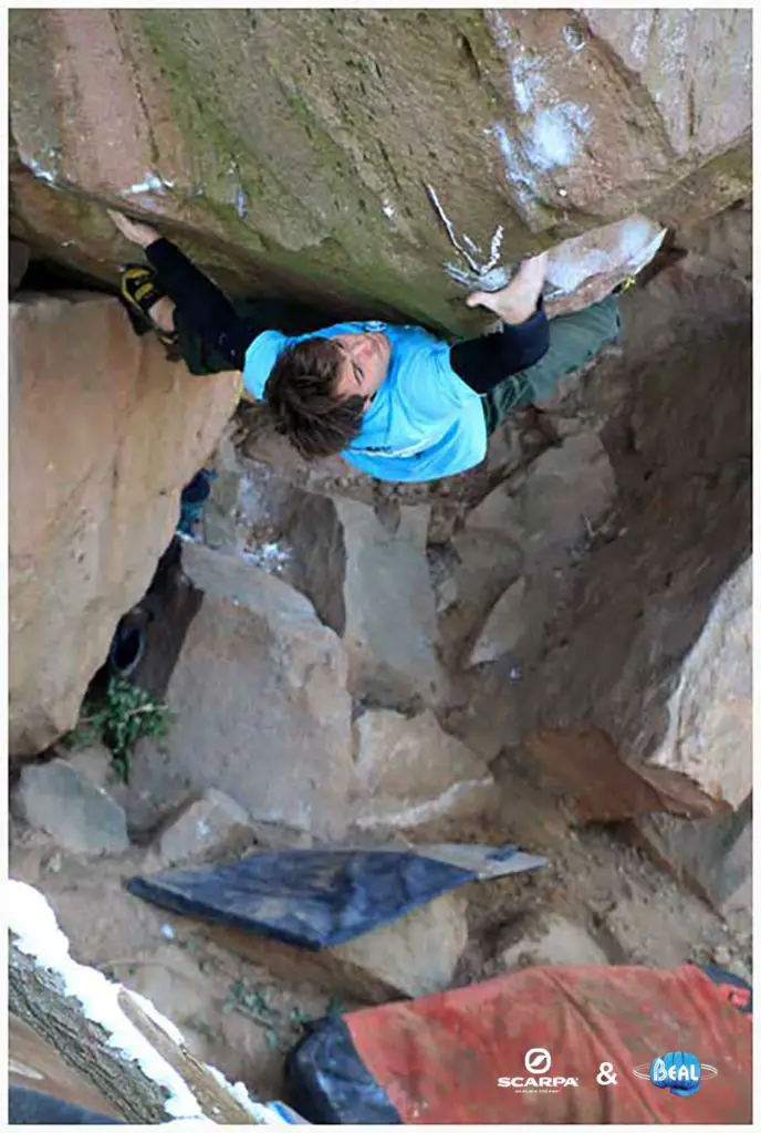 Franck ANDOLFATTO dans la Demande à la Poussiere 7C+ Gueberschwihr Alsace photo Yann Corby