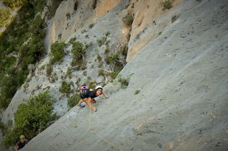 Manon BEREND durant sa sortie escalade dans le verdon