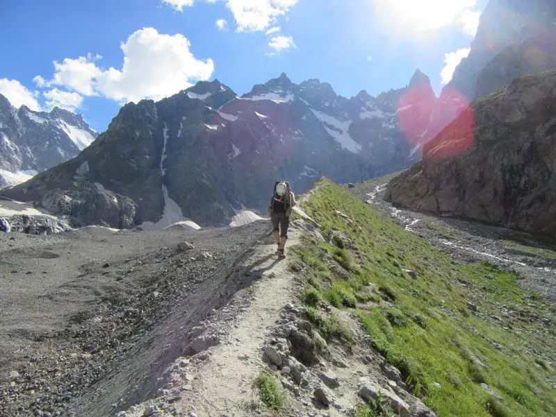 La belle moraine qui mène au glacier Noir