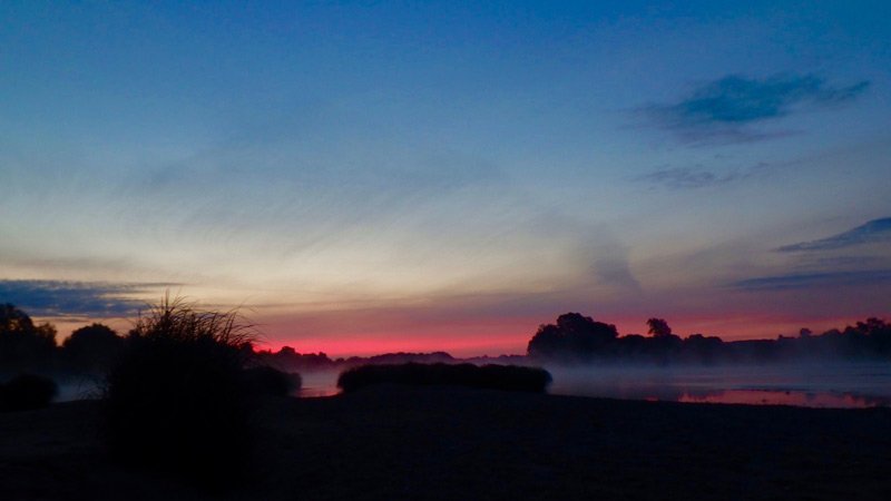 Coucher de soleil sur le fleuve La Loire