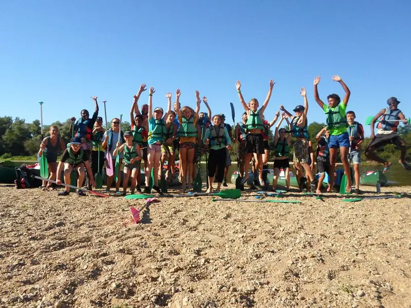 Groupe pour le séjour itinérant de la descente de la Loire en canoe