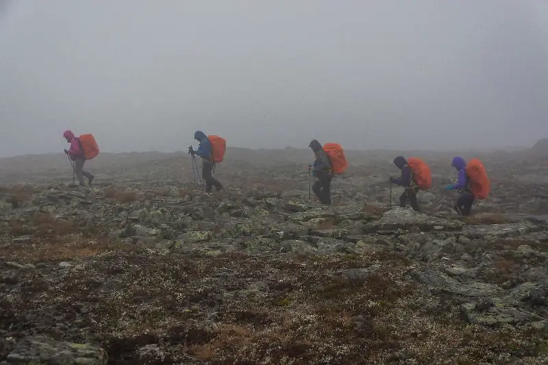 La Tarp Team avance dans la brume