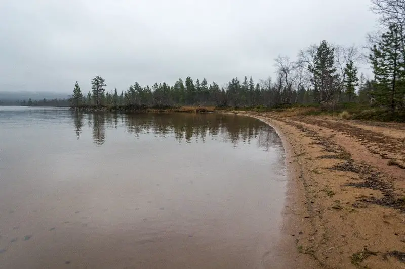 Les berges du lac Luirojarvi