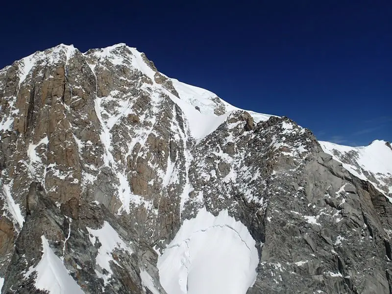 Pilier de l'Angle vu de Peuterey