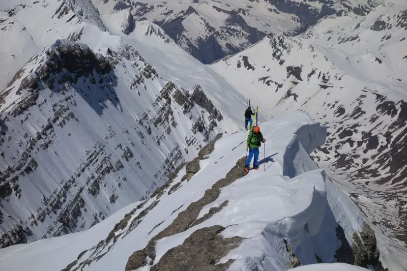 Sur les crêtes menant au sommet