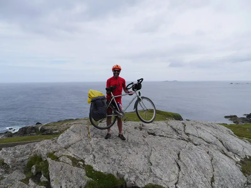 Sylvain bazin avec son vélo