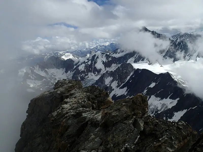 Vue du Sommet du Lzuteraarhorn