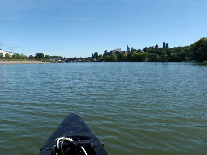 Arrivée à Angers en canoë sur la loire