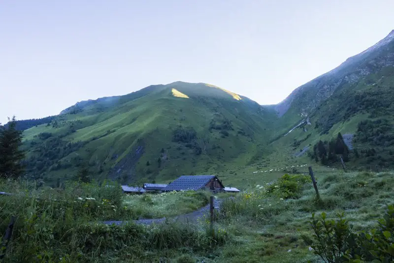 le refuge du Miage et ses chalets