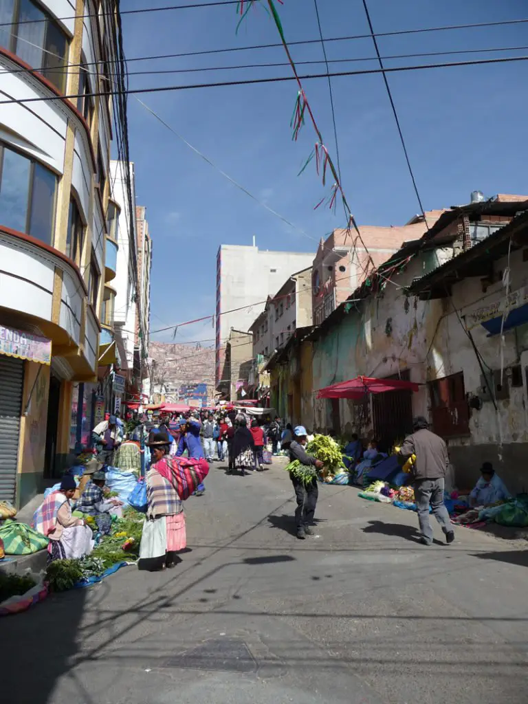 les rues de La Paz, un immense marché