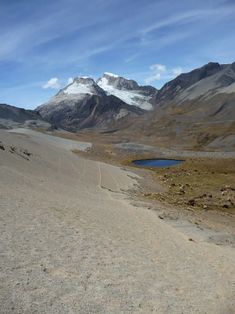 vers le lac Chojna Khota, au pied du Calzada