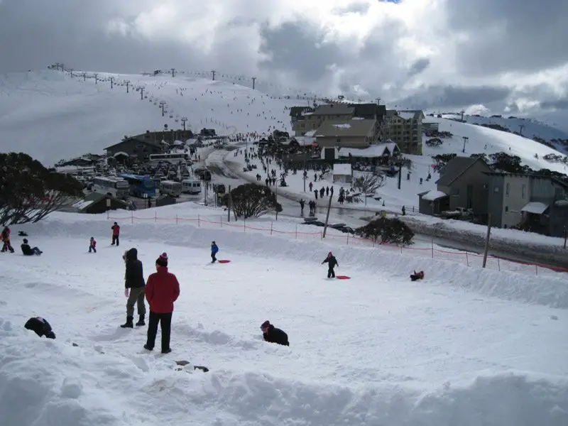 Skier en autralie MT Hotham piste