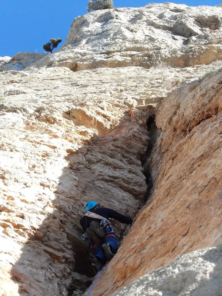 La longueur de la grosse fissure rouge, un régal à grimper