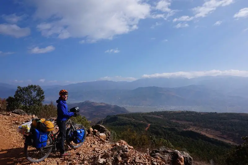 dans la descente après Shaxi (Yunnan) dans la descente après Shaxi (Yunnan)
