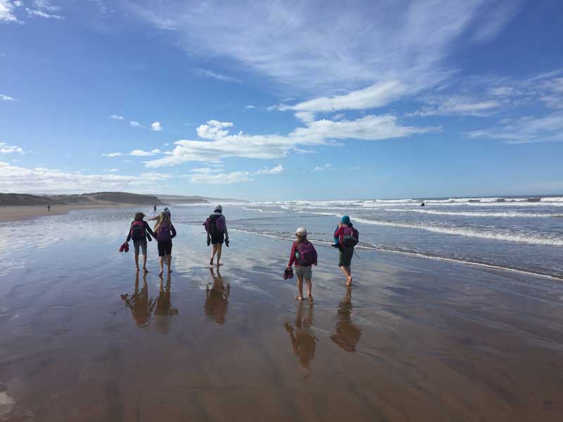 Nos premiers pas sur le sable fin des plages marocaines