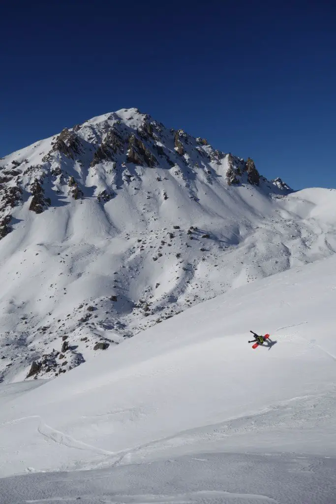 Sam trace le bord de la combe