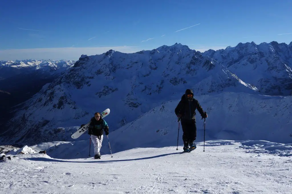 Arrivés au sommet, face au massif du Combeynot