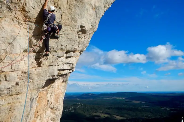 Couleur Caliza stage escalade grande voie et canyon