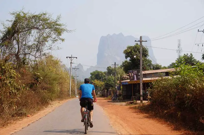 Durant notre voyage à vélo en Birmanie vers le mont Zwegabin