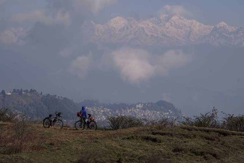 vue de Darjeeling et du Kangchenjunga depuis l'inde