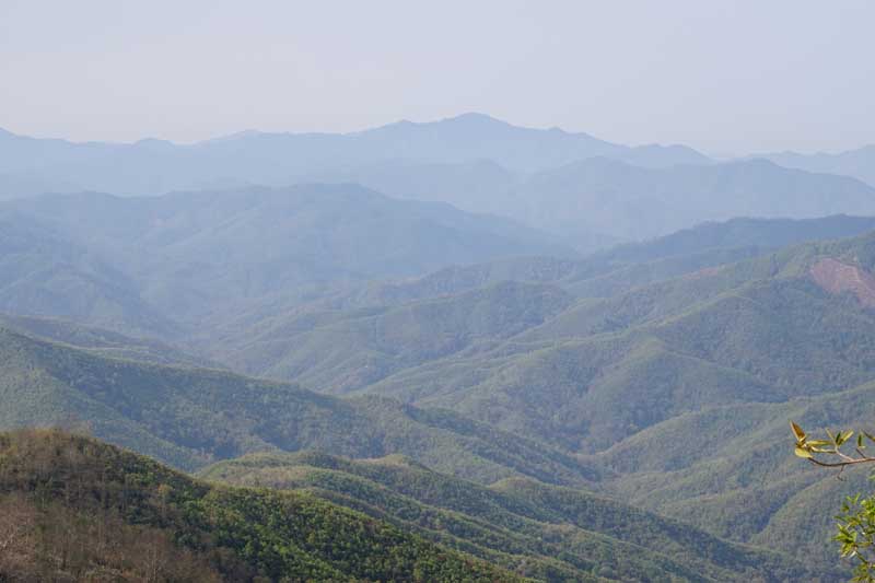 vue depuis les crêtes quelque part en Inde