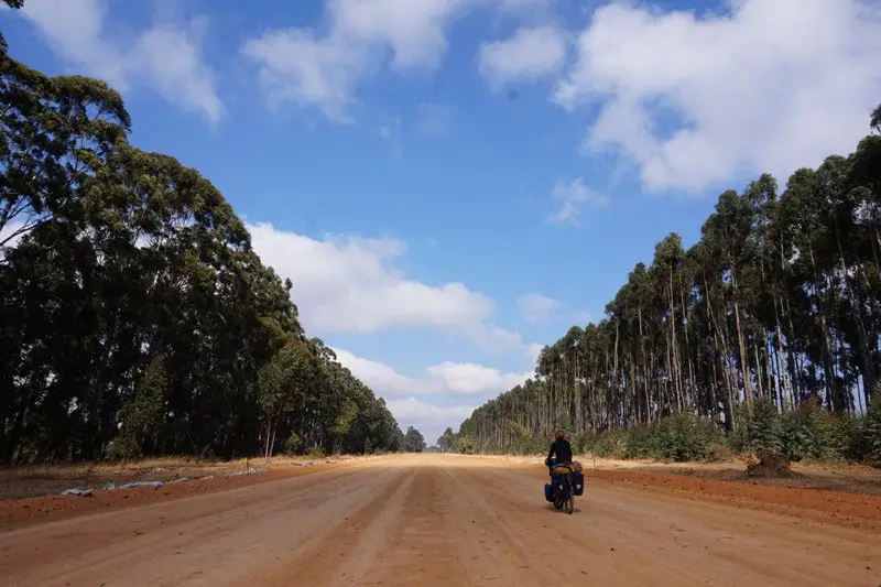 route en travaux après Iringa