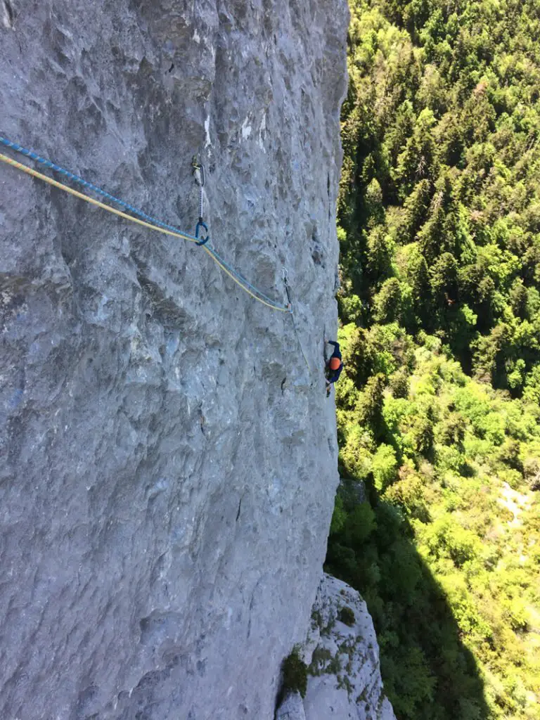 Un océan de beau rocher, Escalade sur la falaise de Glandasse, Drôme