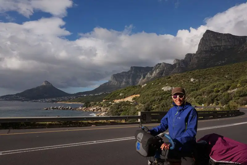 La route de la côte entre Capetowm et Hout Bay, voyage en Afrique du Sud à vélo
