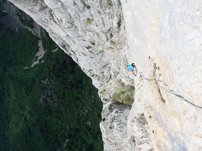 Le douloureux 7a final, Escalade sur la falaise de Glandasse, Drôme