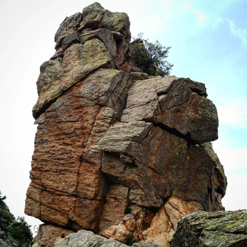 Au sommet de l'arête Sud du Minaret se trouve cette dernière longueur d'escalade au Caroux