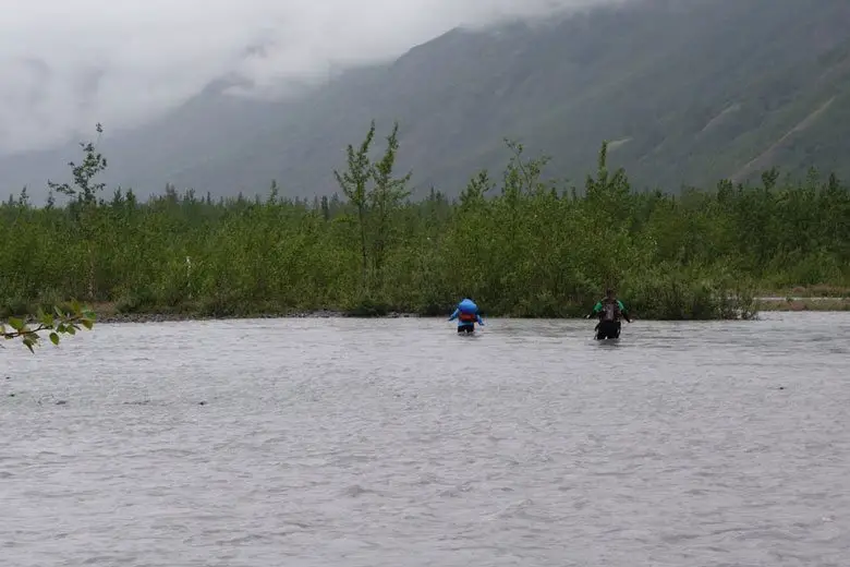 La traversée d'un couple de locaux qui préfère la technique de la traversée en solo (pas conseillé).