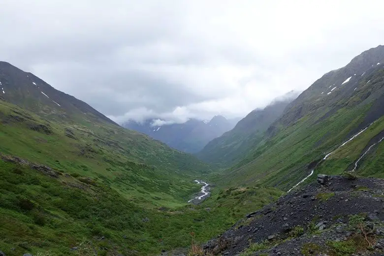 Vallée en direction de Crow Pass