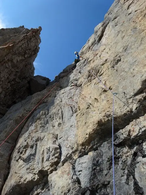 Beau temps et beau caillou, ça valait le coup d'insister lors de notre séjour grimpe dans les Aravis Beau temps et beau caillou, ça valait le coup d