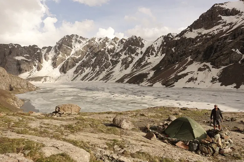 on monte le camp