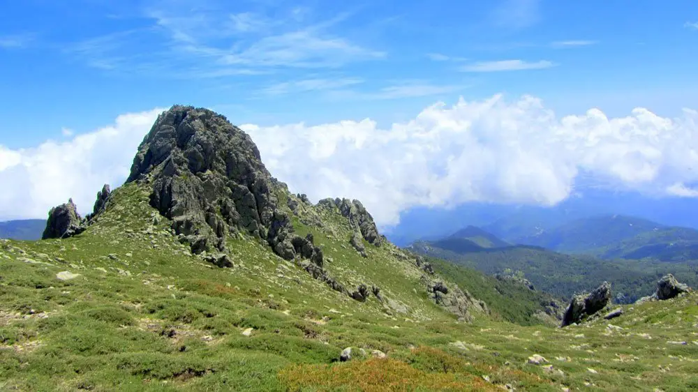19-La-crête-de-Castello-Mufrajo-depuis-la-Bocca-d’Oru, randonnée en Corse GR20 19-La-crête-de-Castello-Mufrajo-depuis-la-Bocca-d’Oru, randonnée en Corse GR20