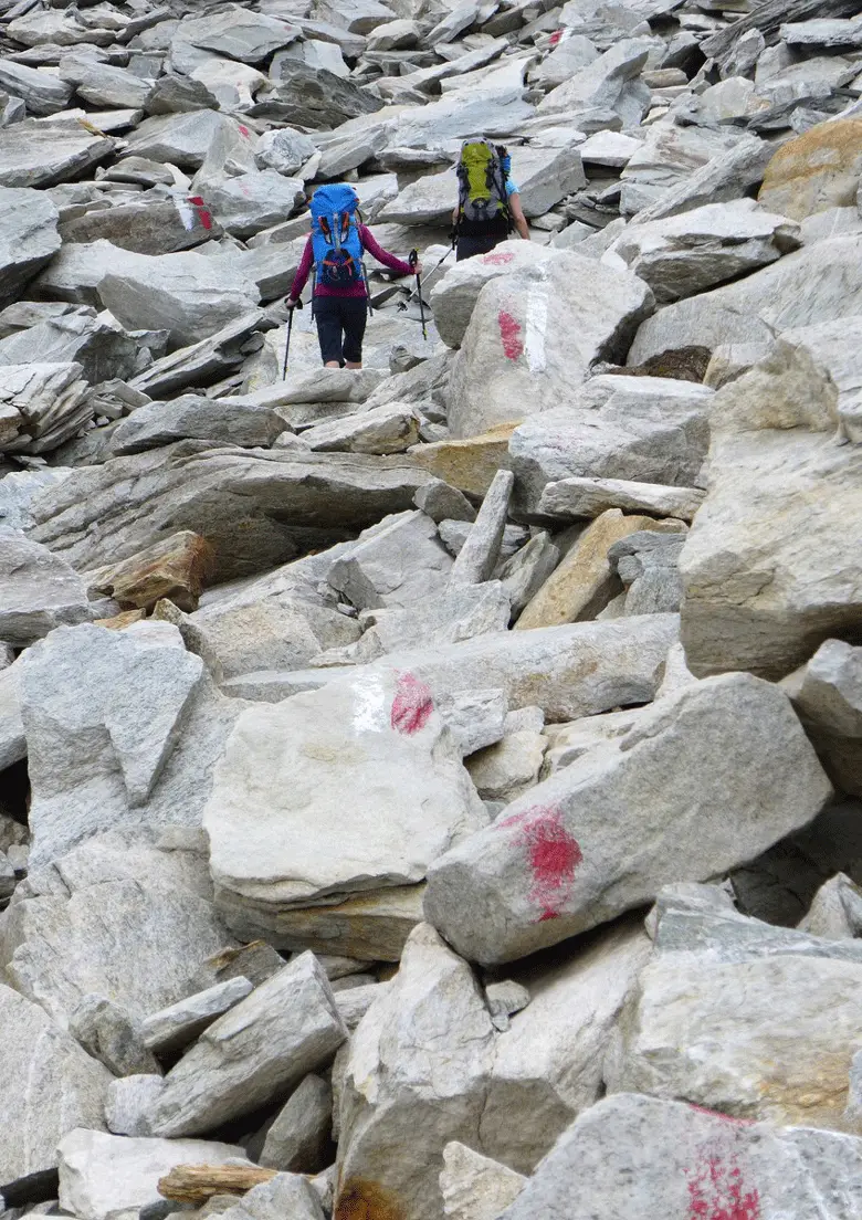 Chaos de bloc menant à un col - trek autour du Grossglockner en Autriche