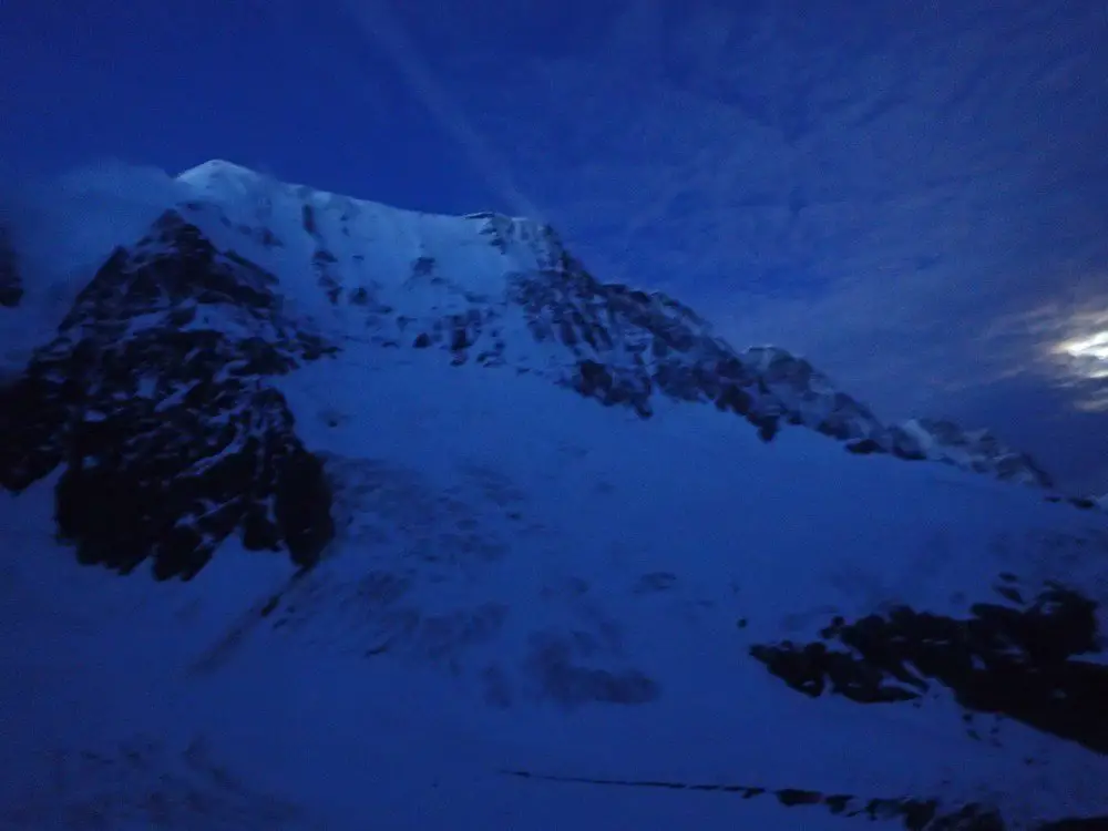 Äbeni-Flue,-lever-de-lune-sur-la-face-Nord, Alpinisme facile en Suisse