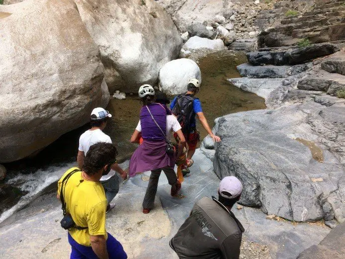 Au fond du canyon, escalade à taghia au maroc