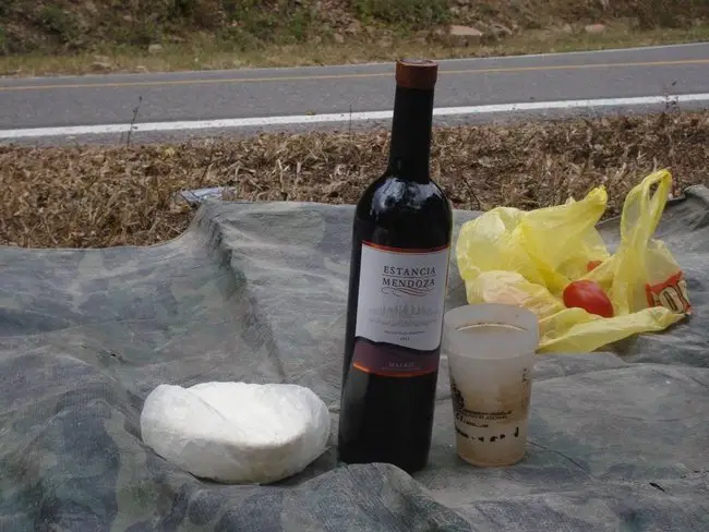 Cabernet Sauvignon et fromage près de Cafayate… un paradis pour cyclos français!