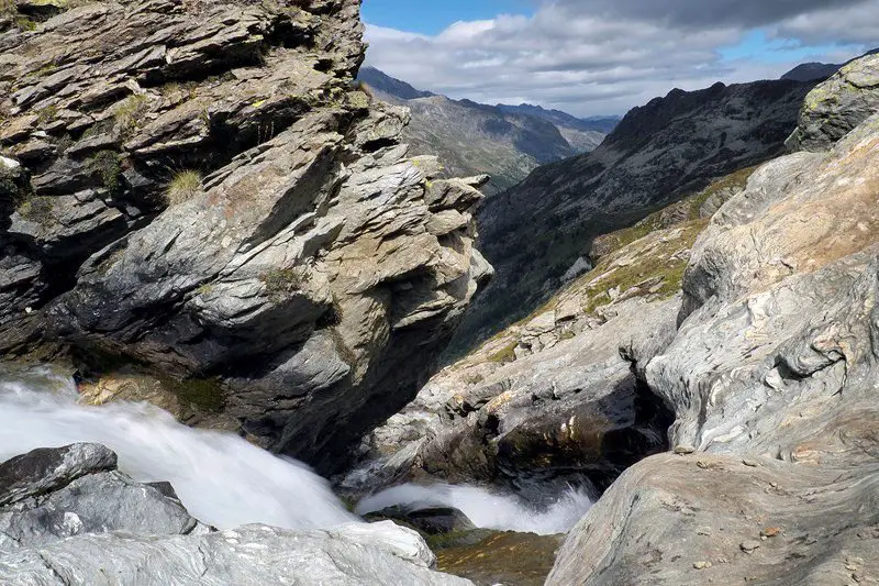Cascade du Val d'Aoste dans les alpes italiennes