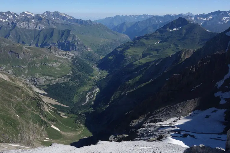 En contrebas, le village de Gavarnie nous attend pour une bonne bière