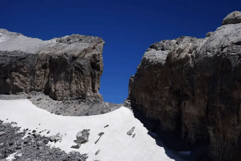 La brèche est en vue