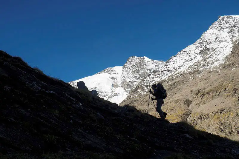 En route pour le col Bassac-Deré, randonnée dans les Alpes En route pour le col Bassac-Deré, randonnée dans les Alpes