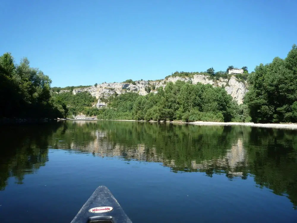 4 jours sur La Dordogne en canoë au fil de l'eau