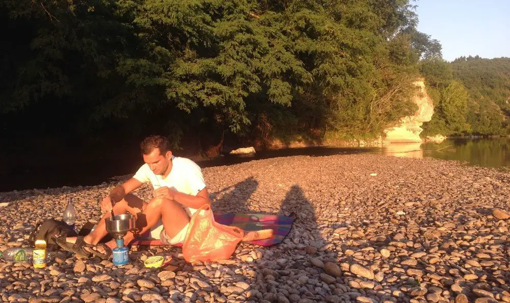 Repas trois étoiles*** sur les berges de la Dordogne