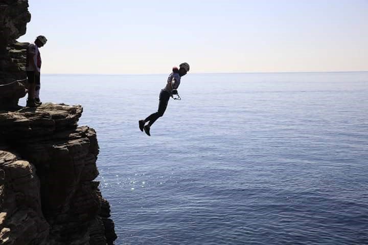 Figure 21 - Étape 2, canyon marin : sauts corsica raid aventure Figure 21 - Étape 2, canyon marin : sauts corsica raid aventure