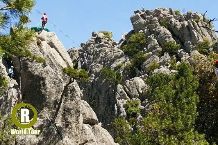 Figure 40 - Étape 6, Via ferrata corsica raid aventure Figure 40 - Étape 6, Via ferrata corsica raid aventure